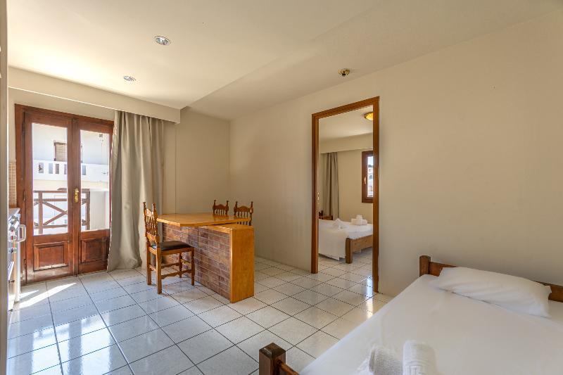Athina Inn Херсониссос Экстерьер фото