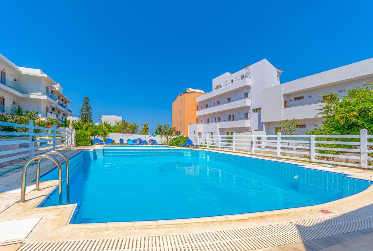 Athina Inn Херсониссос Экстерьер фото