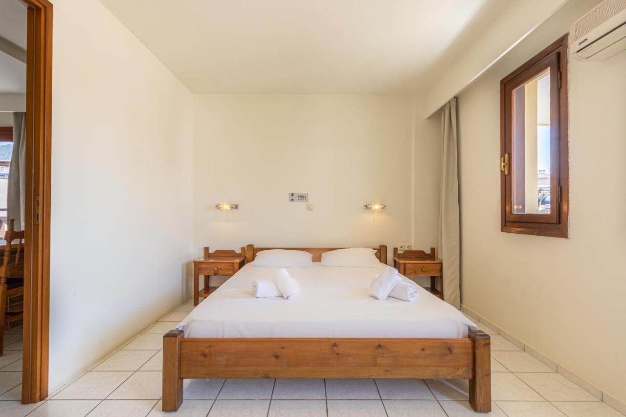 Athina Inn Херсониссос Экстерьер фото