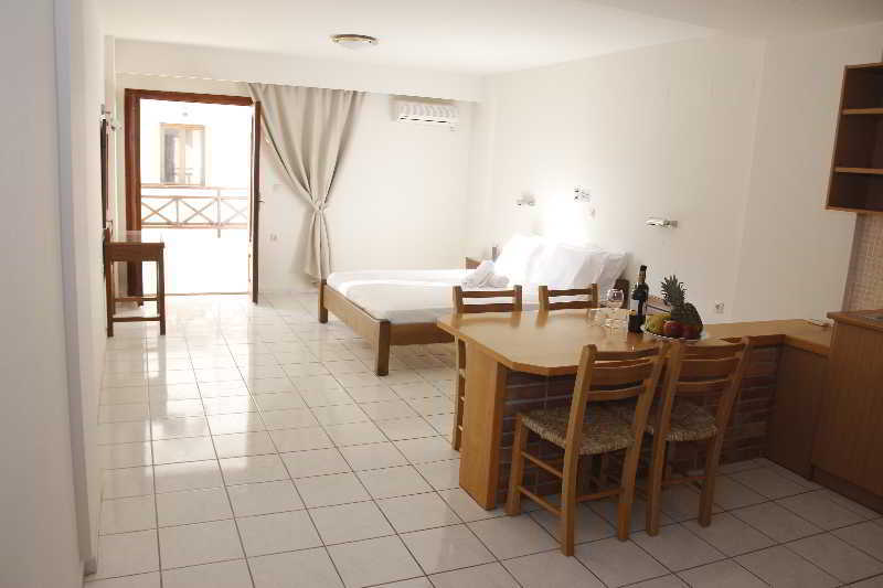 Athina Inn Херсониссос Экстерьер фото